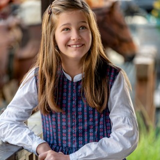 Allie Grant
