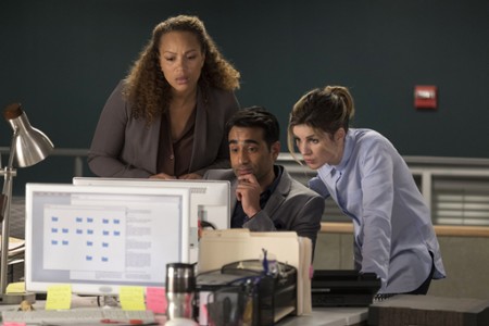 Sezon 1 Odcinek 2 The Past Is Never Dead