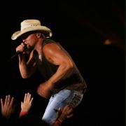 Kenny Chesney: Summer in 3D - galeria zdjęć - filmweb