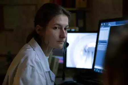Stażyści - galeria zdjęć - filmweb