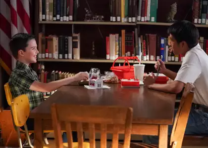 Młody Sheldon - galeria zdjęć - filmweb