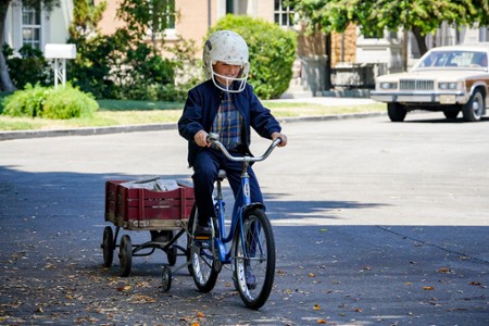 Sezon 2 Odcinek 1 A High-Pitched Buzz and Training Wheels