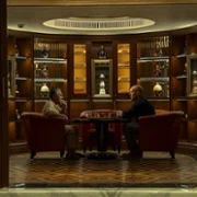 Mutiny - galeria zdjęć - filmweb