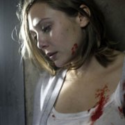 Silent House - galeria zdjęć - filmweb
