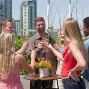 Miłość nie zna wieku - galeria zdjęć - filmweb