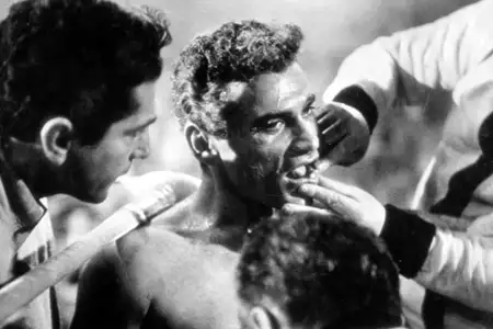 Żelazny człowiek - galeria zdjęć - filmweb
