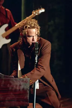 Spacer po linie - galeria zdjęć - filmweb