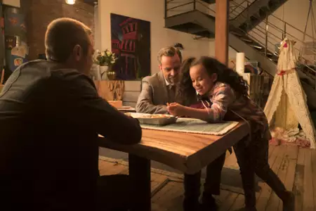 Gdzieś pomiędzy - galeria zdjęć - filmweb