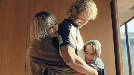 Hot Spot - galeria zdjęć - filmweb