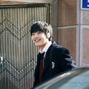 Hwa-i - galeria zdjęć - filmweb