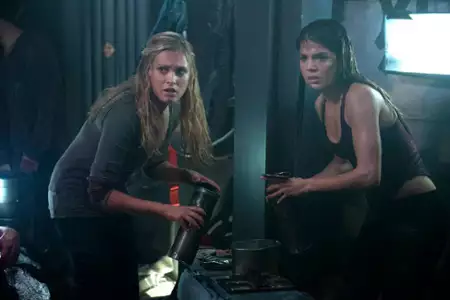 The 100 - galeria zdjęć - filmweb