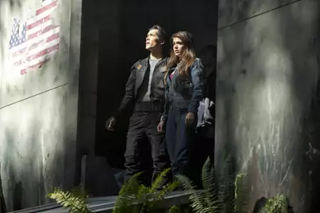 The 100 - galeria zdjęć - filmweb