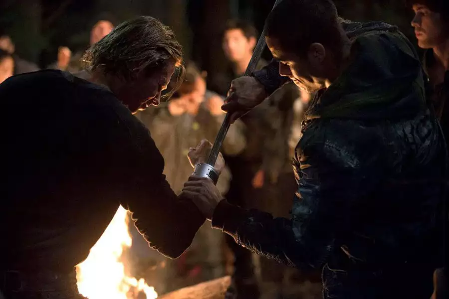 The 100 - galeria zdjęć - filmweb