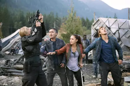 The 100 - galeria zdjęć - filmweb