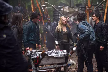 The 100 - galeria zdjęć - filmweb