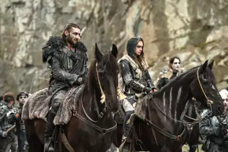 The 100 - galeria zdjęć - filmweb