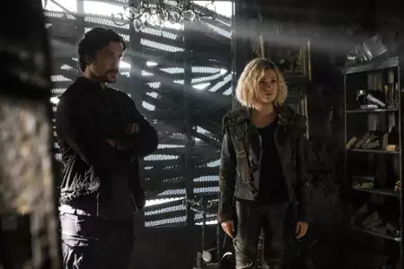 The 100 - galeria zdjęć - filmweb