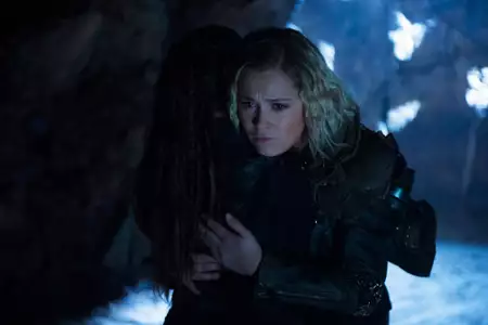 The 100 - galeria zdjęć - filmweb