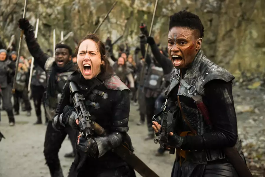 The 100 - galeria zdjęć - filmweb