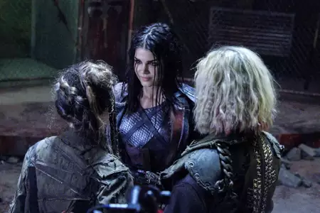 The 100 - galeria zdjęć - filmweb