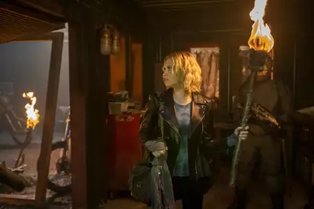 The 100 - galeria zdjęć - filmweb