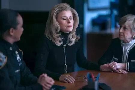 Elsbeth - galeria zdjęć - filmweb