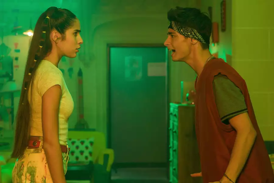 Ayla i los Mirror - galeria zdjęć - filmweb
