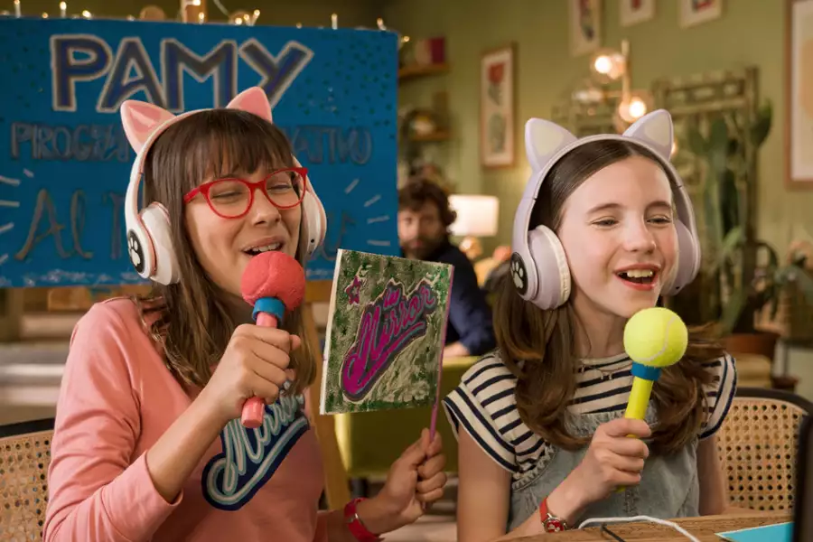 Ayla i los Mirror - galeria zdjęć - filmweb