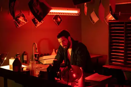 Into the Dark - galeria zdjęć - filmweb