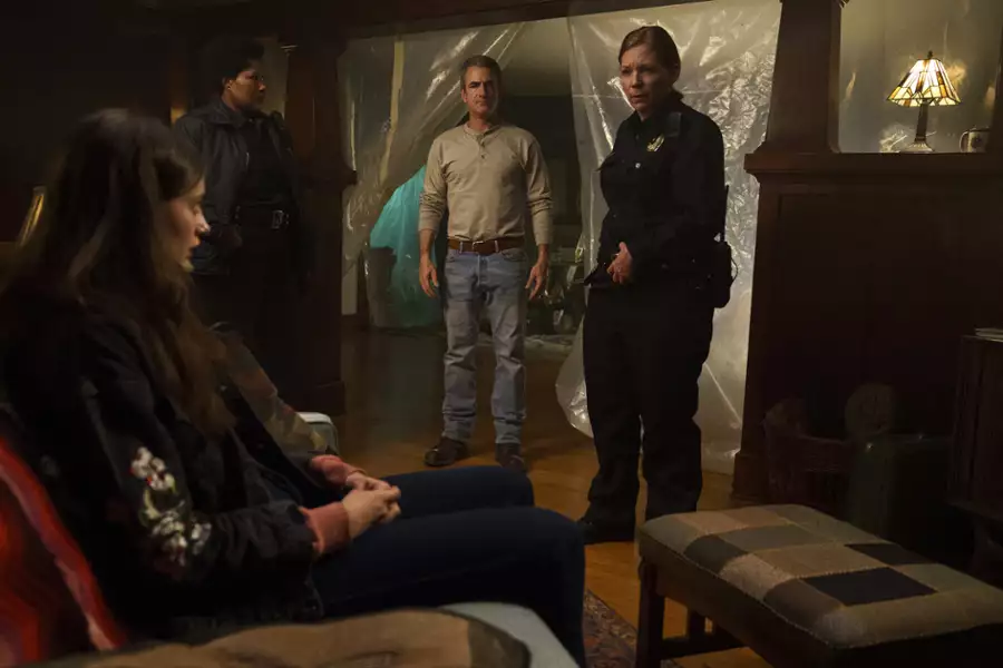 Into the Dark - galeria zdjęć - filmweb