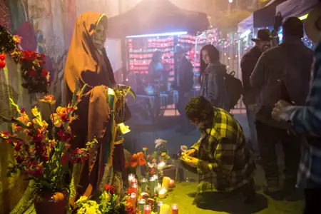 Into the Dark - galeria zdjęć - filmweb