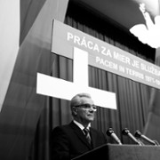 Słudzy - galeria zdjęć - filmweb