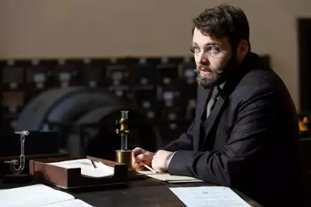 Geniusz - galeria zdjęć - filmweb