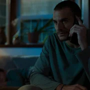 Unconditional - galeria zdjęć - filmweb