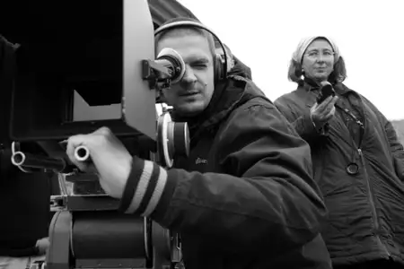 Chłopiec na galopującym koniu - galeria zdjęć - filmweb