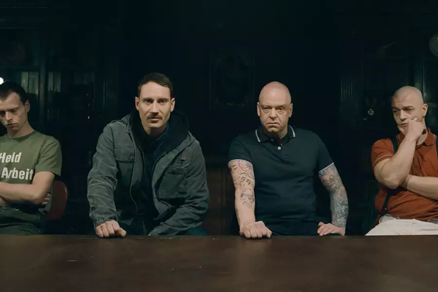 Berlińskie psy - galeria zdjęć - filmweb