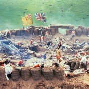 Revolution - galeria zdjęć - filmweb