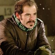 Invincible - galeria zdjęć - filmweb