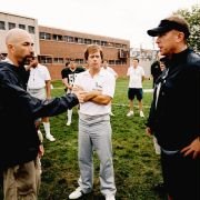 Invincible - galeria zdjęć - filmweb