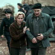 Cudowny chłopak. Biały ptak - galeria zdjęć - filmweb