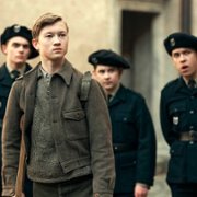 Cudowny chłopak. Biały ptak - galeria zdjęć - filmweb