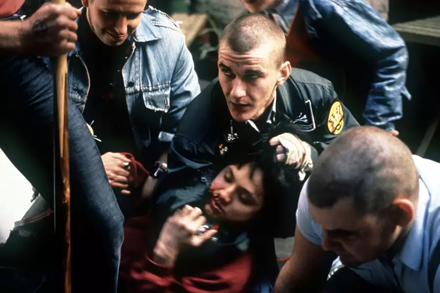 Romper Stomper - galeria zdjęć - filmweb