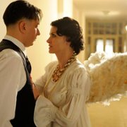 Protektor - galeria zdjęć - filmweb
