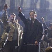 Protektor - galeria zdjęć - filmweb