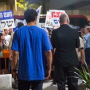 Incitement - galeria zdjęć - filmweb