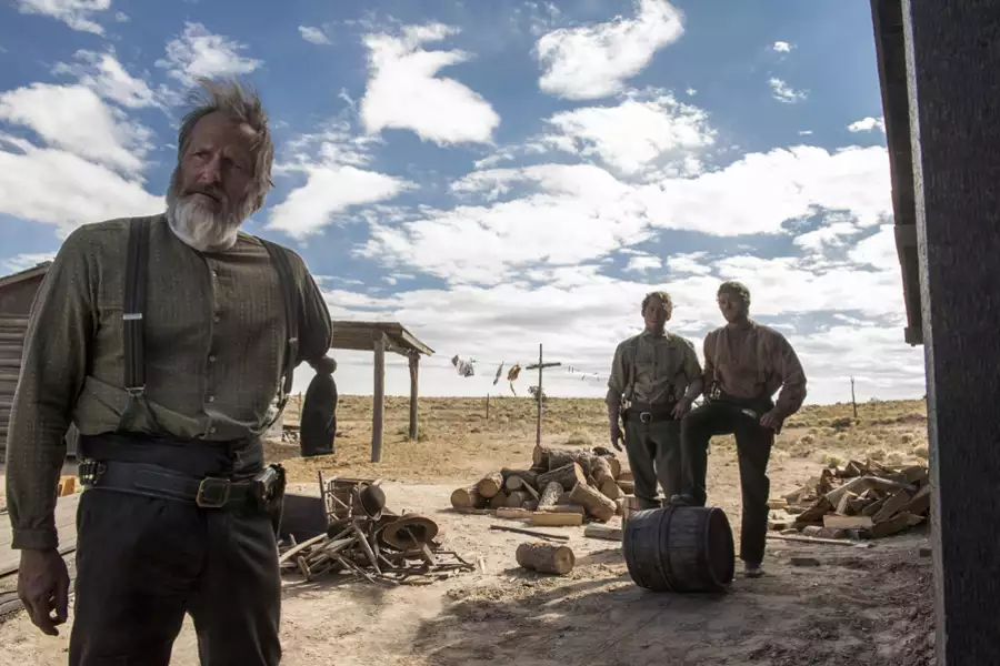 Godless - galeria zdjęć - filmweb