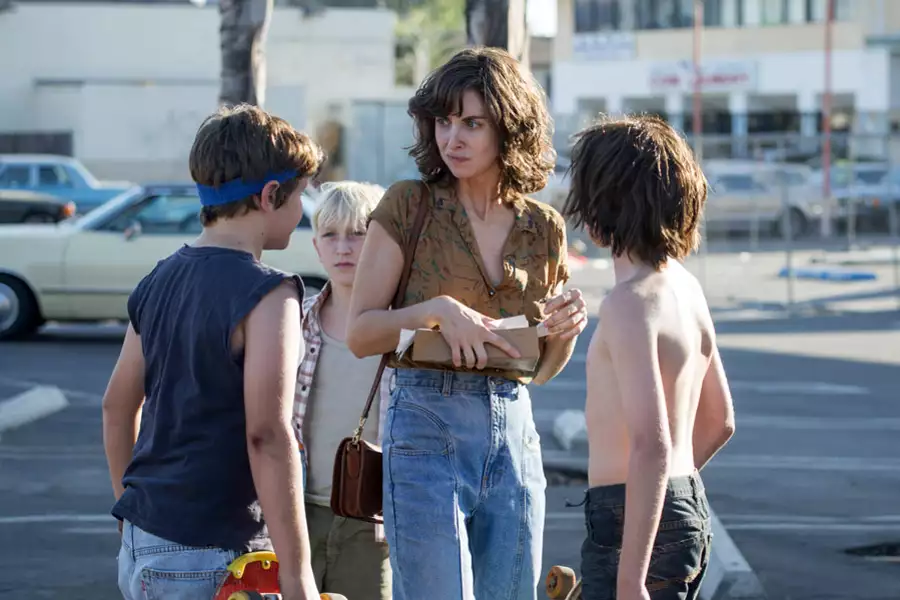 GLOW - galeria zdjęć - filmweb