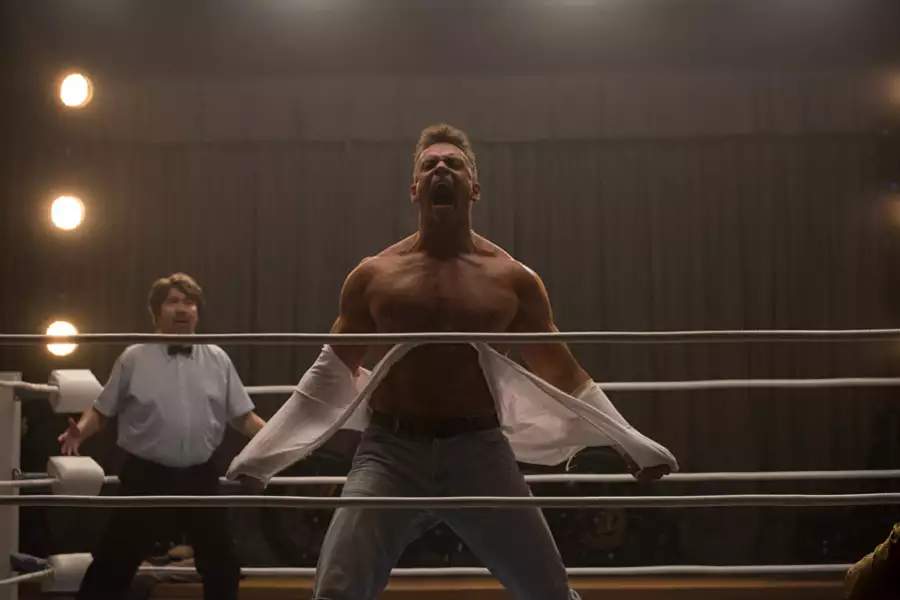 GLOW - galeria zdjęć - filmweb