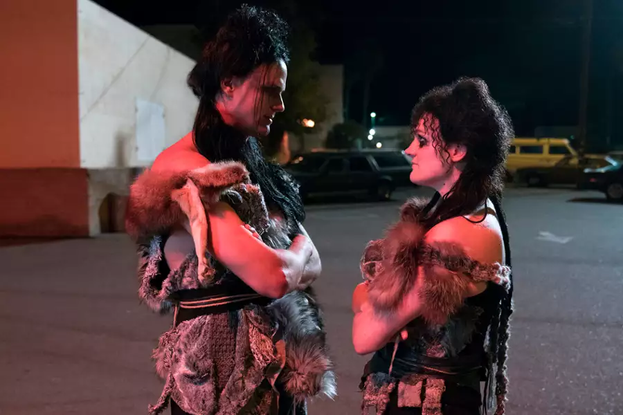 GLOW - galeria zdjęć - filmweb