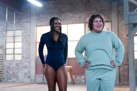 GLOW - galeria zdjęć - filmweb